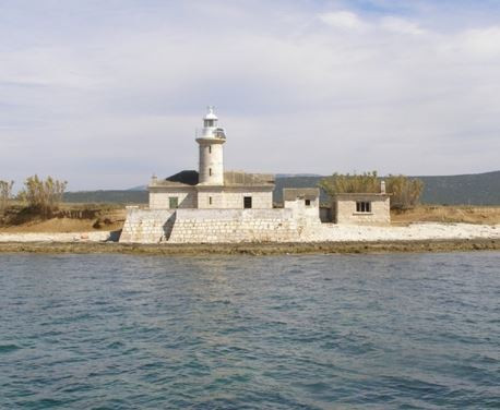 Lighthouse cape Vnetak, Unije