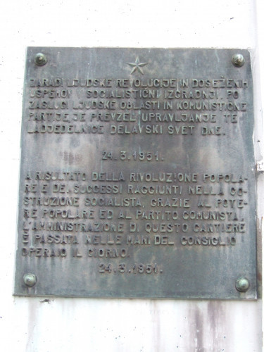 Memorial plaque „Shipyard Piran“